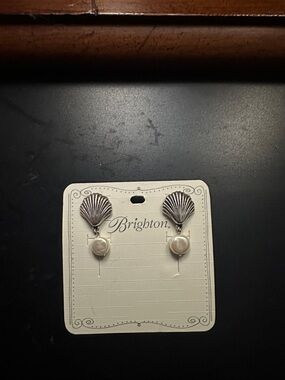 NWT Brighton Silver Shell Drop Earrings with Pearlescent Cream Drops